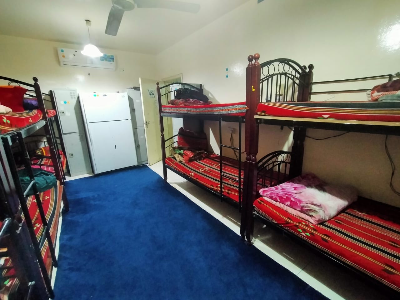 Sharing Boy Bachelor's Bed Space in Non Crowded Room in