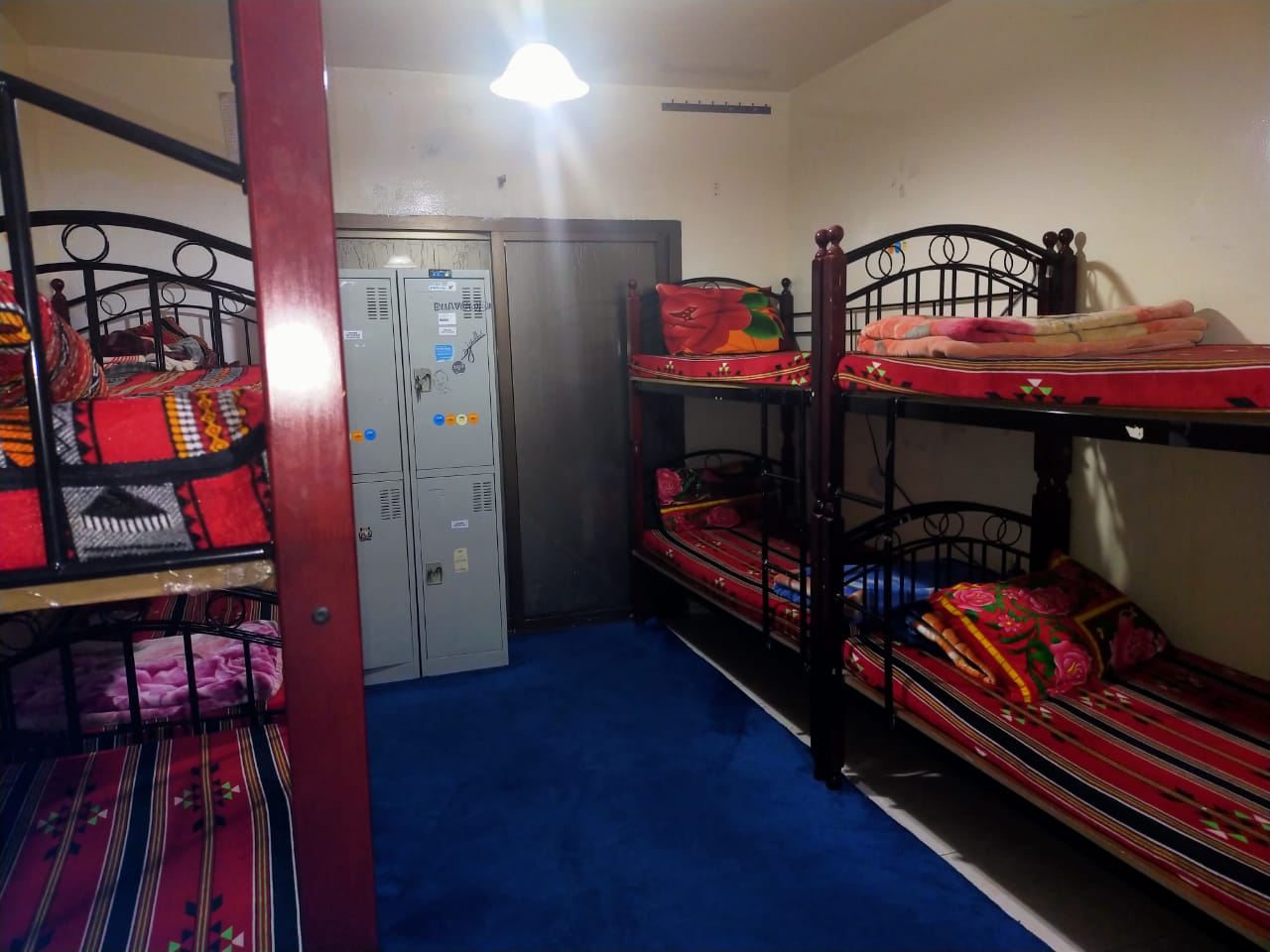 Sharing Boy Bachelor's Bed Space in Non Crowded Room in