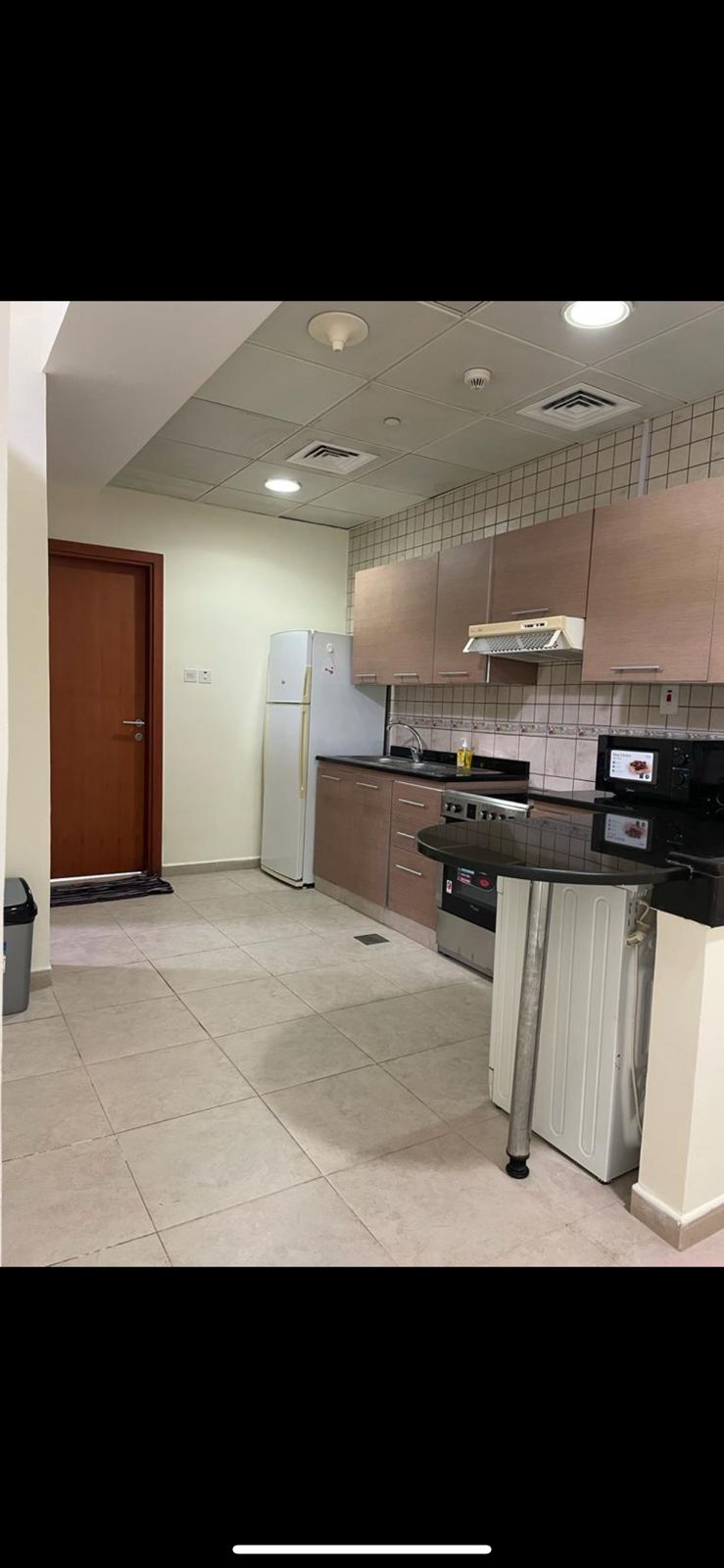 Private partition in Dubai Silicon Oasis for ladies. ewaar