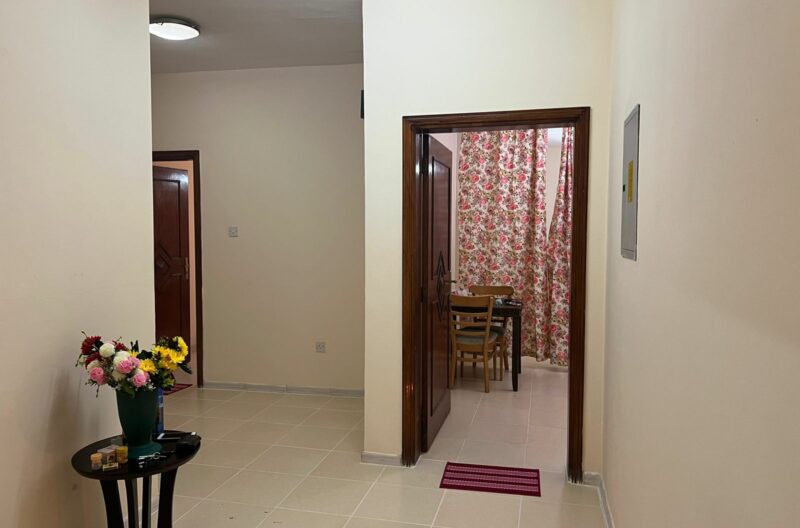 very neat and clean new executive family room in Karama at 3000Aed per