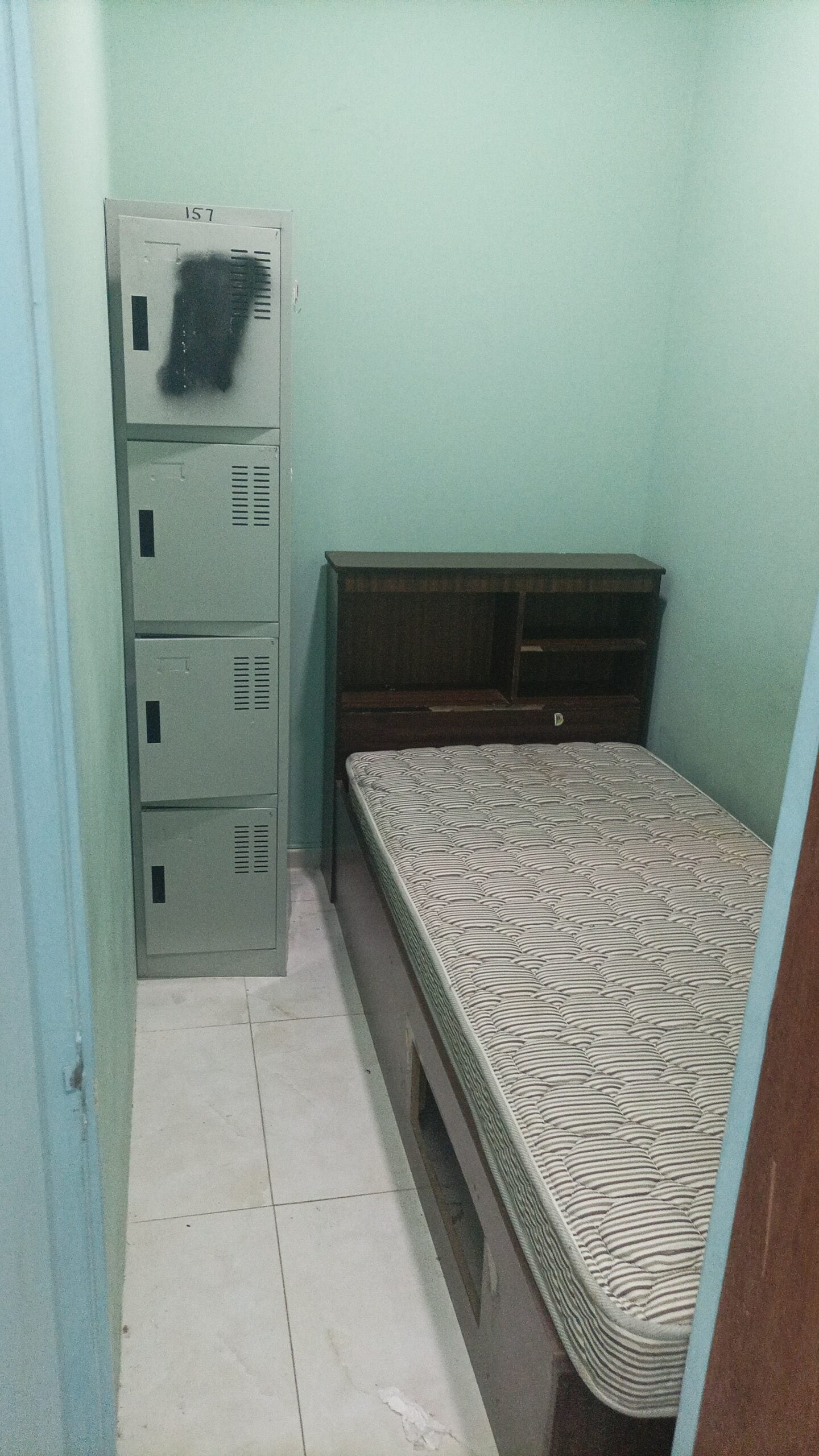 Rooms and partition available near rigga metro station deira Dubai ewaar