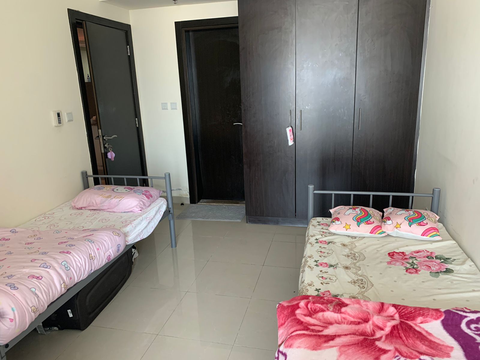 Bed space in MASTER BEDROOM for ladies in Dubai Sports City ewaar