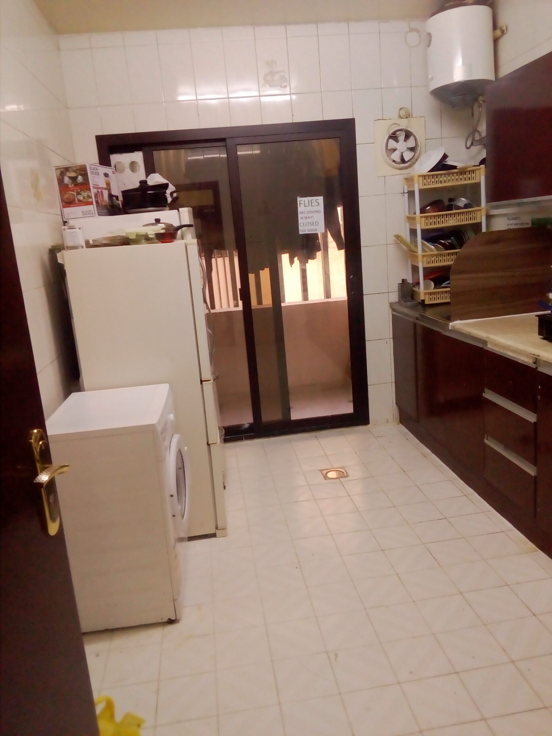 Partition room available for family /ladies ewaar