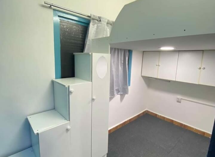 Partition for rent in Salah Al din metro station 1200 per month ewaar