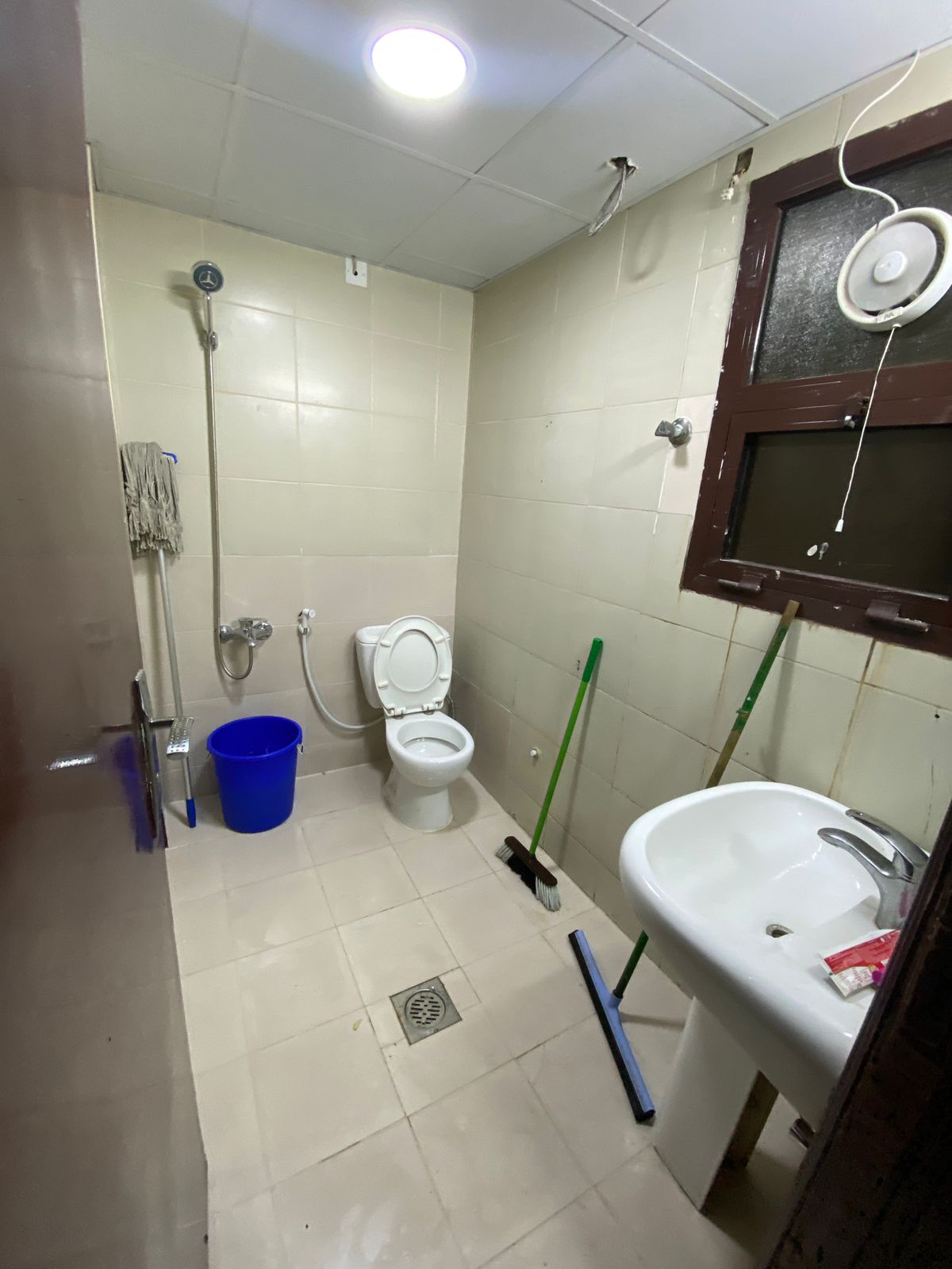 Room for Rent in Abu Hail , Dubai at 2000 per month ewaar