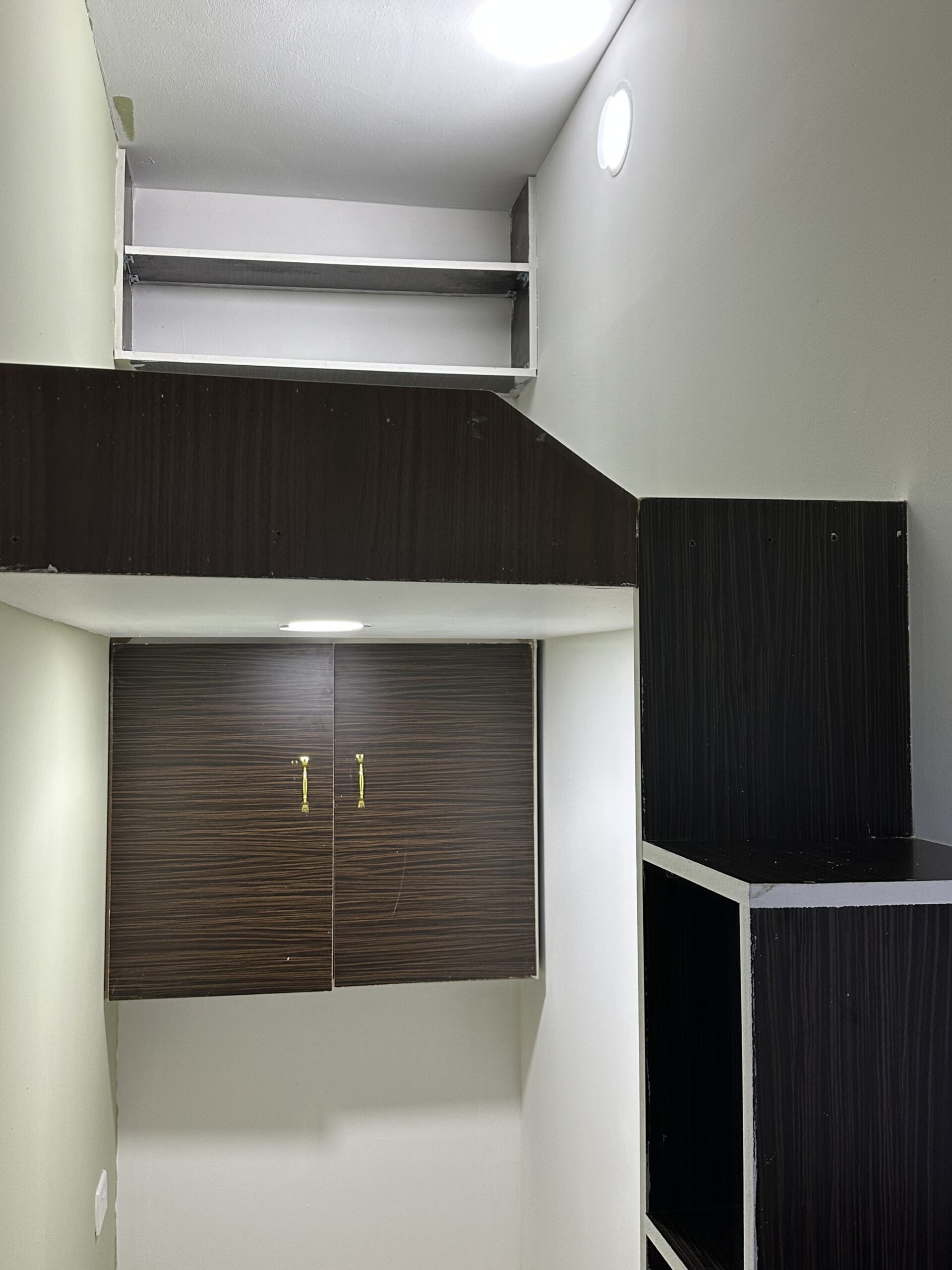 New loftbed partition available for rent in satwa ewaar