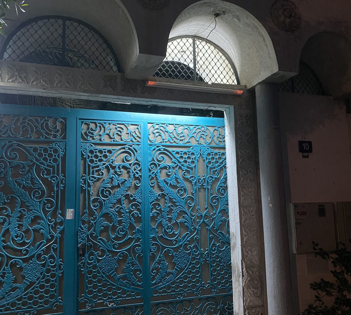 Bachelor Bedapace for rent in Villa near qusais metro station ewaar