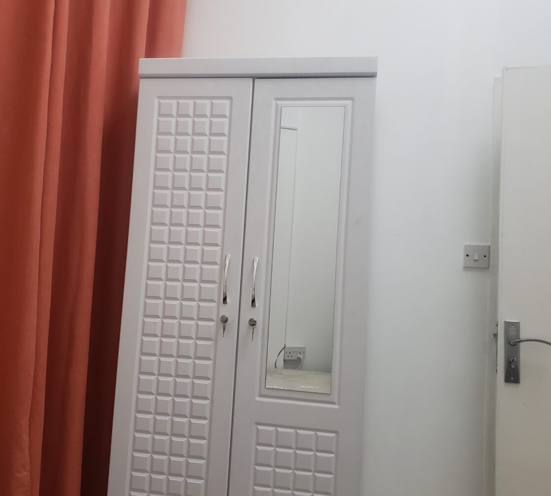 Partition room FOR EXECUTIVE BECHLOR NEAR DAFZA METRO QUSAIS1 1250 ewaar