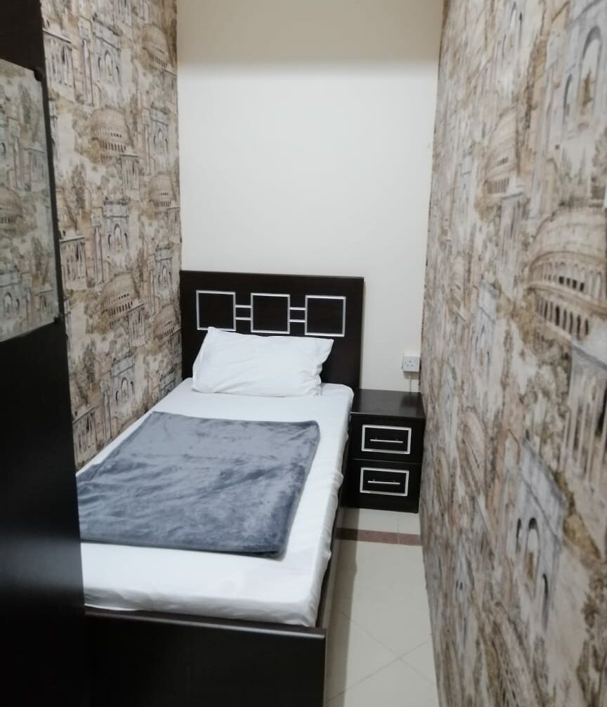 Closed Partition Room with Sharing Bathroom for Single | ewaar