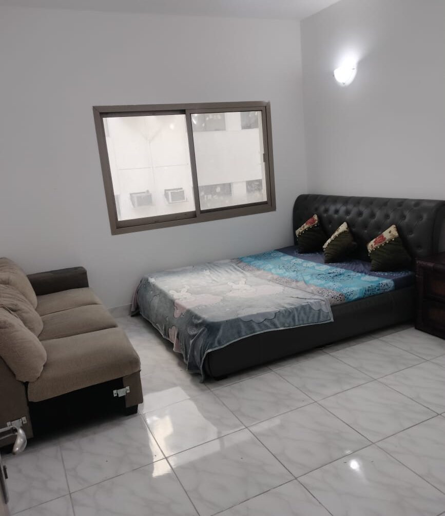 Bed Space, Private Room, Master Bedroom ewaar